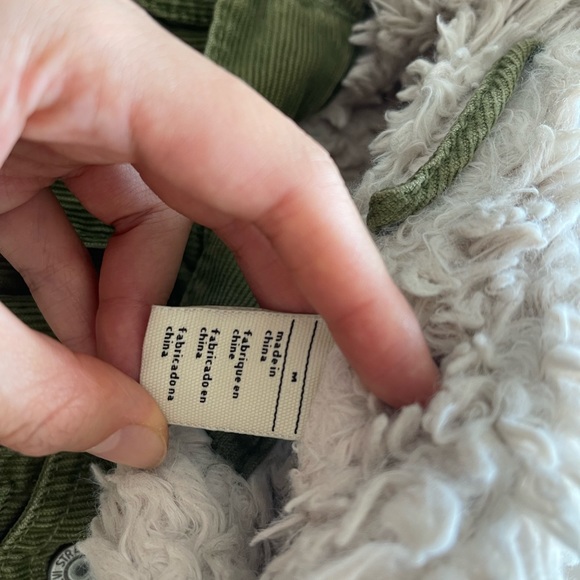 Levis green jacket (selling for my gf) - Picture 3 of 5